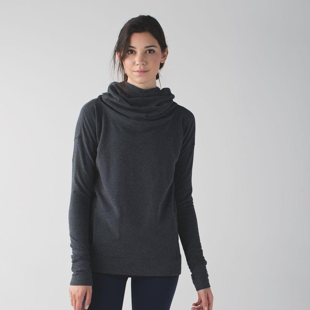 YOGA LULULEMON ULTIMATE ATHLEISURE COZY COWL GRAY